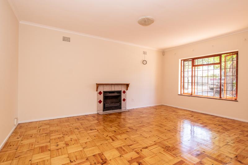 To Let 3 Bedroom Property for Rent in Meadowridge Western Cape